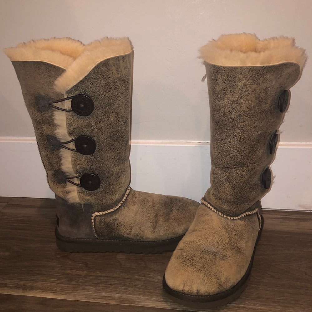 2014 Limited Edition Bailey Button Triplet Ugg Boots Brown